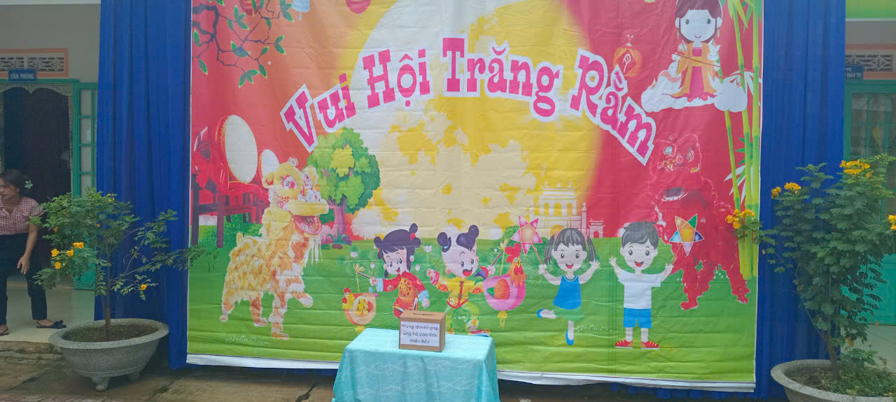 Ngày hội trung thu của các cháu trường mẫu giáo Gung Ré