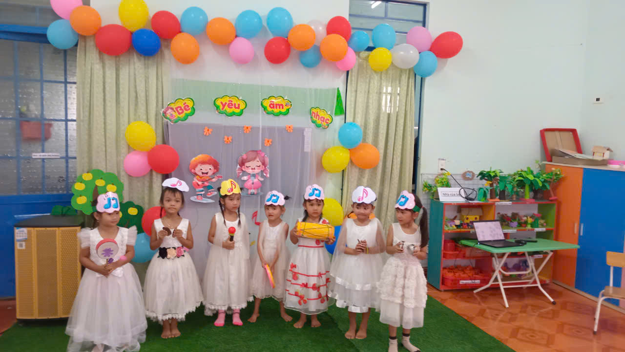 Múa vận động bài hát Nhà Mình rất Vui - GV lê Thị Minh Thắng.