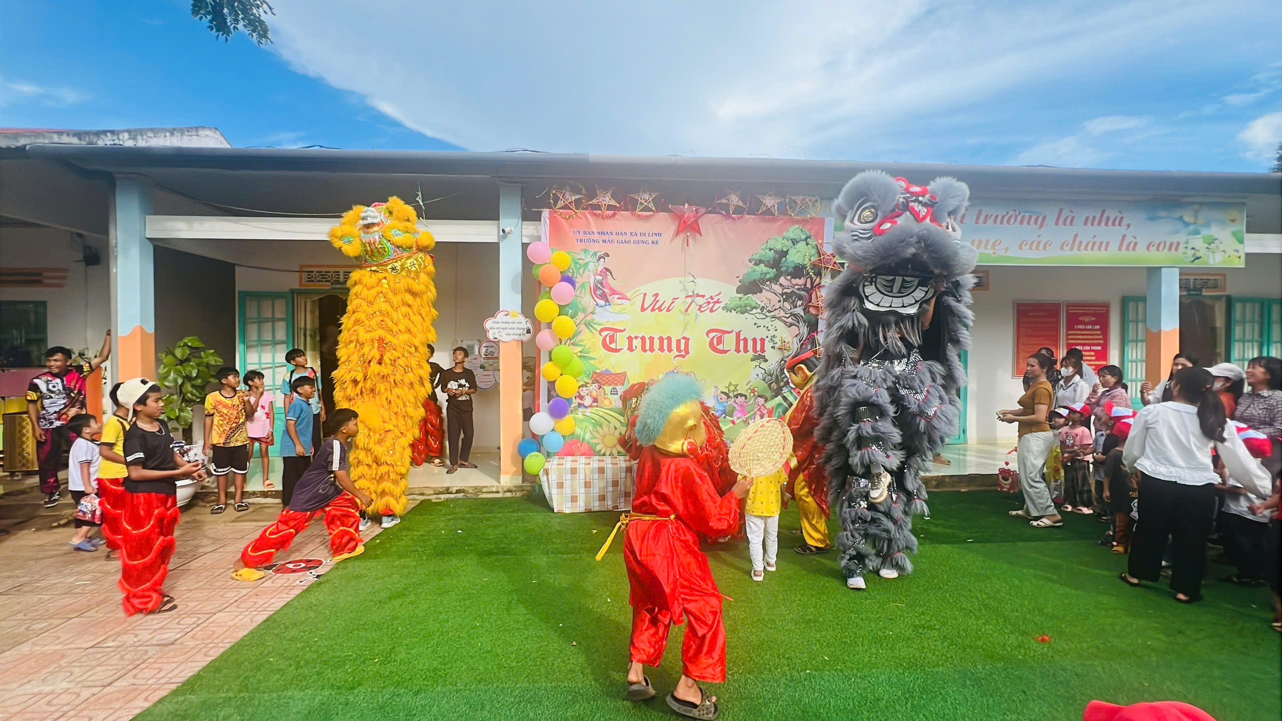 HOẠT ĐỘNG TRUNG THU CỦA LỚP LÁ 1